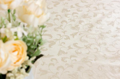 5138 Скатерть-клеенка "Meiwa" FPLUS-PLAIN SARASA AZ BE 122*152см, бежевая